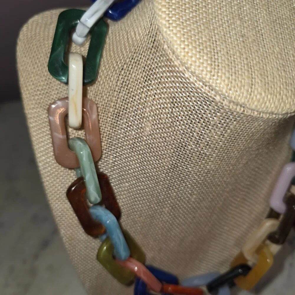 Natasha Multicolor Acrylic Link Chain Necklace Statement Chunky Paperclip Style - Picture 6 of 6